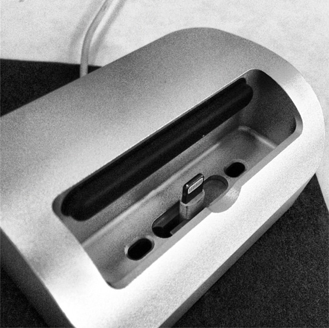 現在Elevation實驗室的“官方版”iPhone 5轉接頭，正在進行全面生產。Photo: Elevation Labs